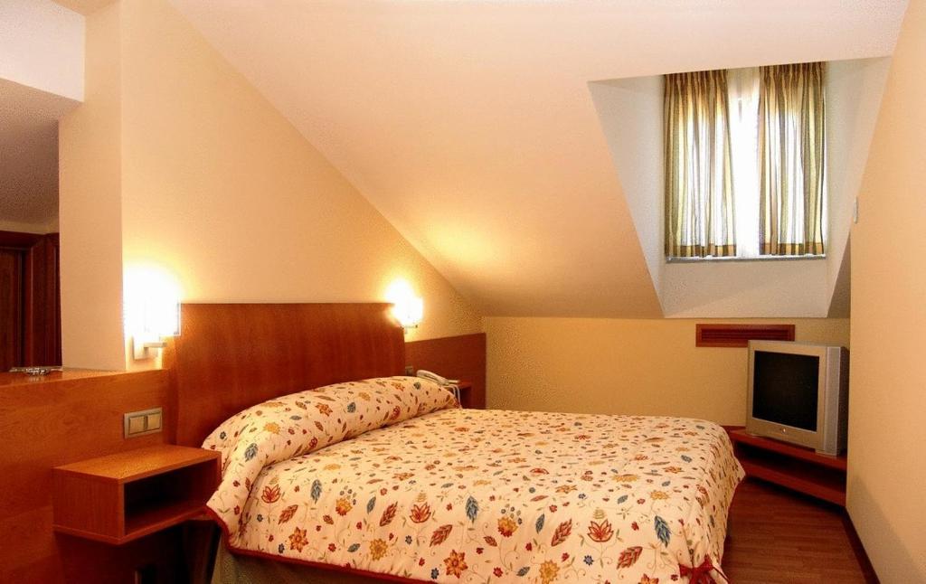 Complejo El Carrascal Hotel Munana Bagian luar foto