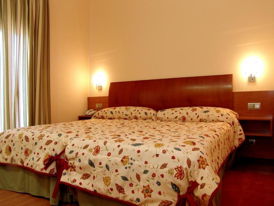 Complejo El Carrascal Hotel Munana Bagian luar foto